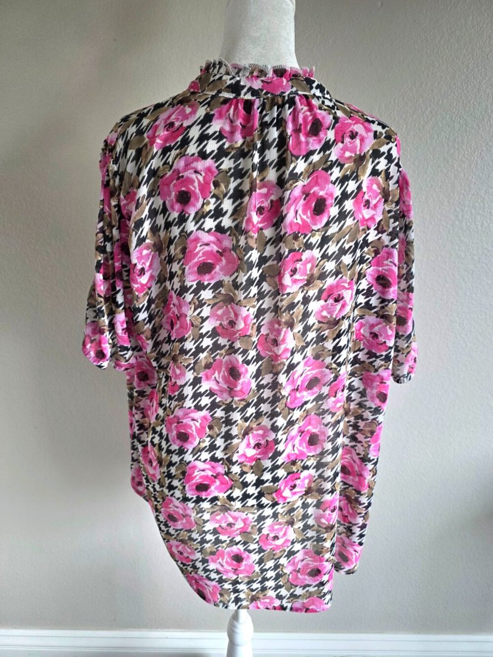 TORRID Pink Rose Floral Houndstooth Chiffon Puff Sleeve Blouse Ruffle Plus 1X - Picture 5 of 7